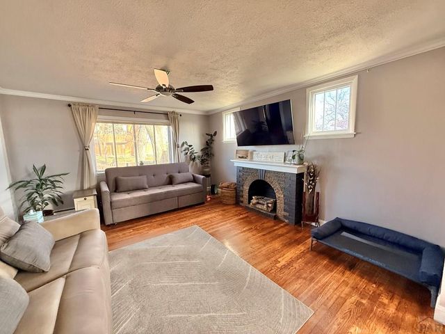 317 E Abriendo Ave, Pueblo, CO 81004