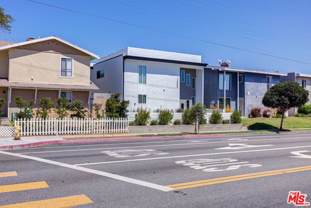 1211 Beryl Street, Redondo Beach, CA 90277
