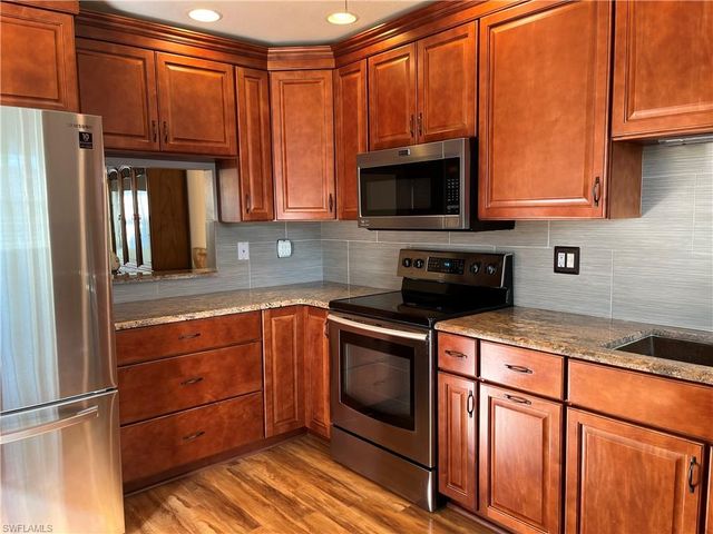 1335 Broadwater DR, Fort Myers, FL 33919