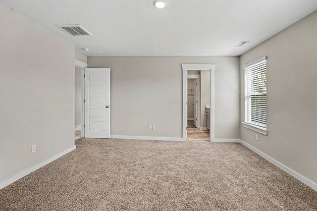 1023 Baltusrol Ln, Lebanon, TN 37087
