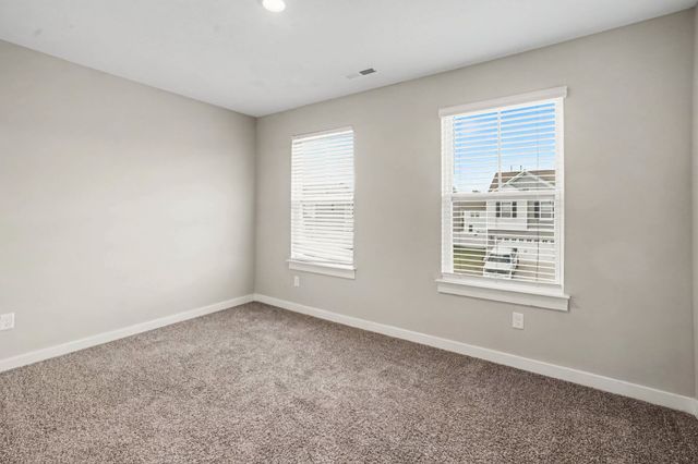 1023 Baltusrol Ln, Lebanon, TN 37087