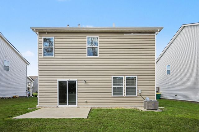 1023 Baltusrol Ln, Lebanon, TN 37087