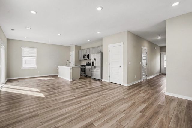 1023 Baltusrol Ln, Lebanon, TN 37087