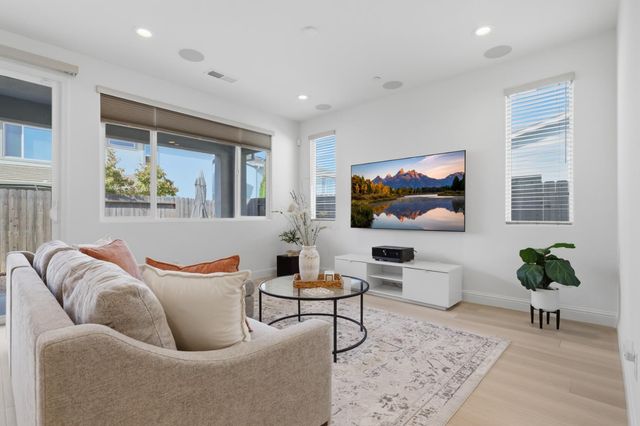 783 Bartonville Rd, Lincoln, CA 95648