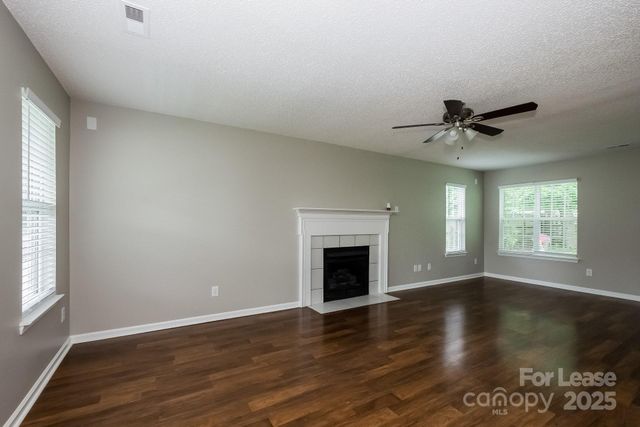 6415 Goldenblush Circle, Charlotte, NC 28269