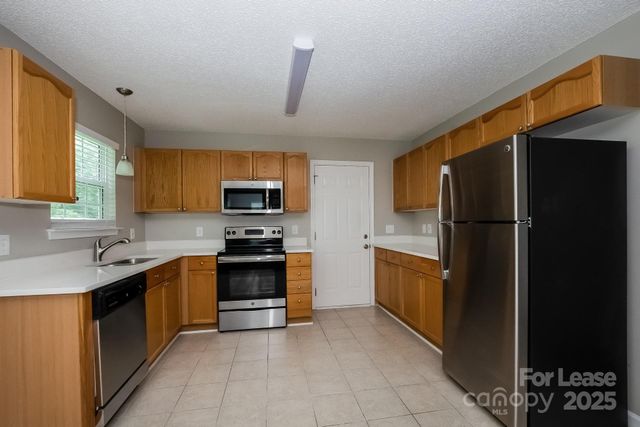 6415 Goldenblush Circle, Charlotte, NC 28269