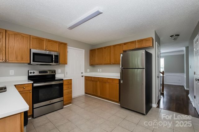 6415 Goldenblush Circle, Charlotte, NC 28269