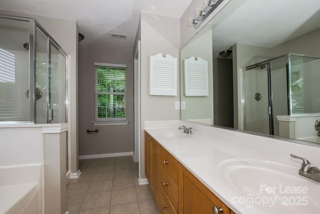 6415 Goldenblush Circle, Charlotte, NC 28269