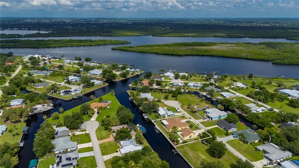 Image 2 of property listing at 28435 SILVER PALM DRIVE, Punta Gorda, FL 33982