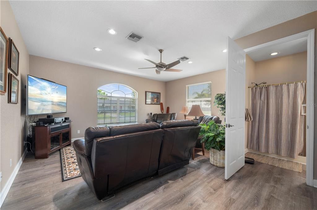 Image 27 of property listing at 28435 SILVER PALM DRIVE, Punta Gorda, FL 33982