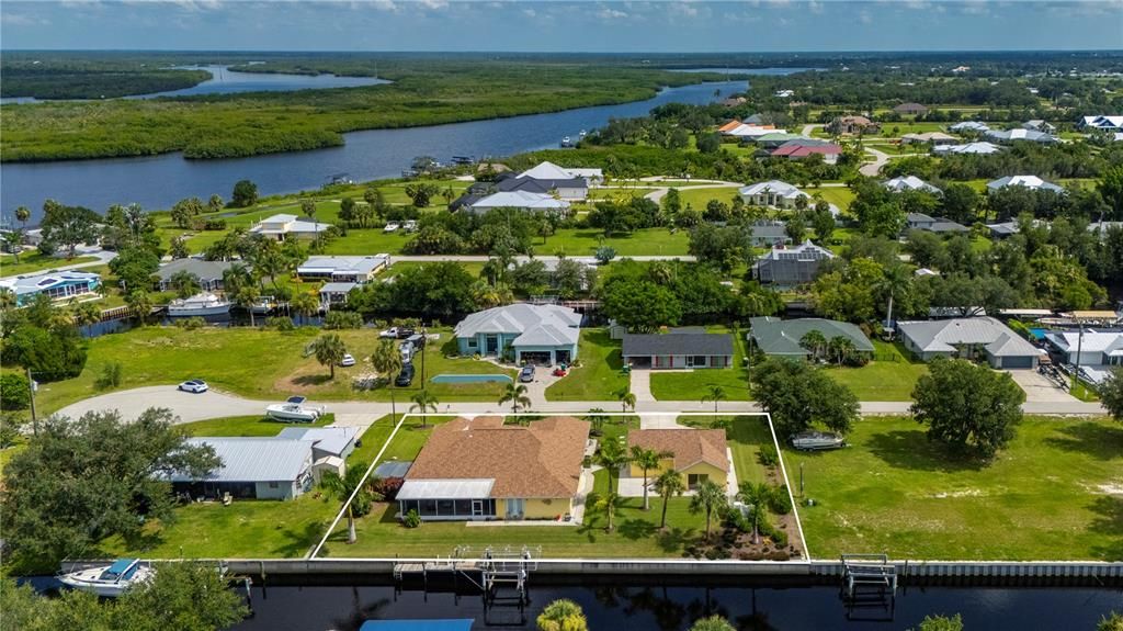 Image 5 of property listing at 28435 SILVER PALM DRIVE, Punta Gorda, FL 33982