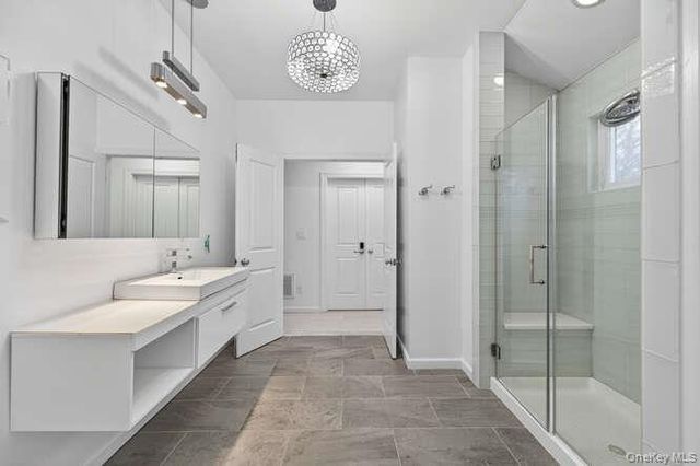 42 Highfield Lane, Roslyn Heights, NY 11577