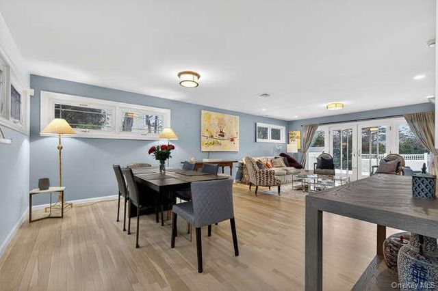 42 Highfield Lane, Roslyn Heights, NY 11577