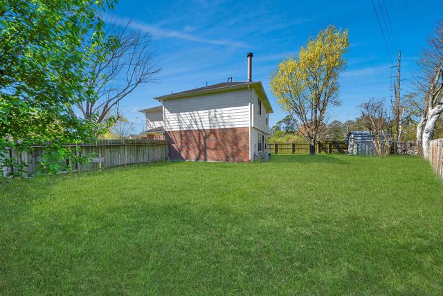 403 Willow West Drive, Houston, TX 77073