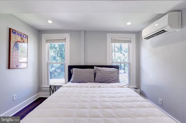 916 45TH PLACE, Washington, DC 20019