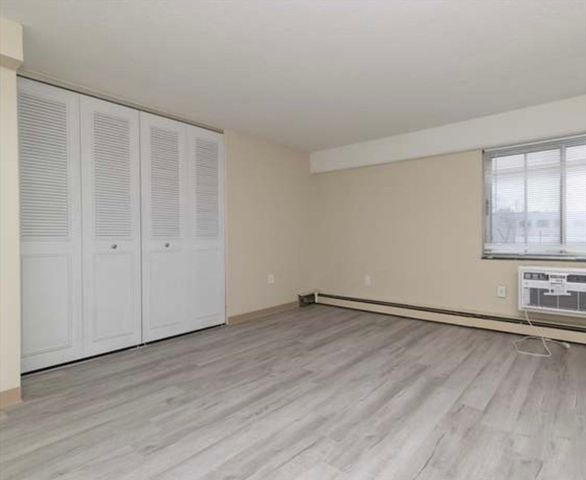 1025 Hancock St 2M, Quincy, MA 02169