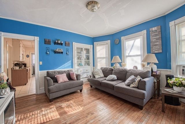 48 Simmons Ave, Brockton, MA 02301