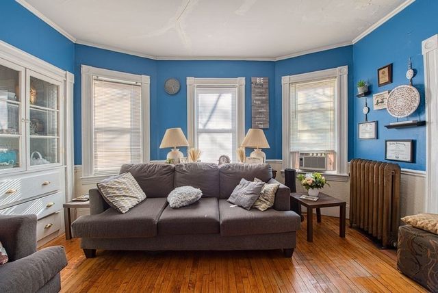 48 Simmons Ave, Brockton, MA 02301