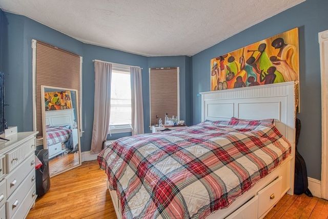 48 Simmons Ave, Brockton, MA 02301