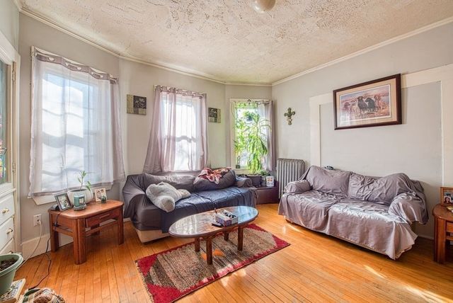 48 Simmons Ave, Brockton, MA 02301