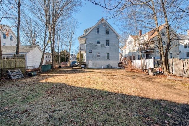 48 Simmons Ave, Brockton, MA 02301