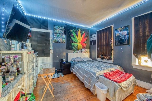 48 Simmons Ave, Brockton, MA 02301