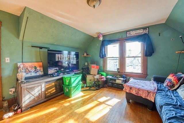 48 Simmons Ave, Brockton, MA 02301