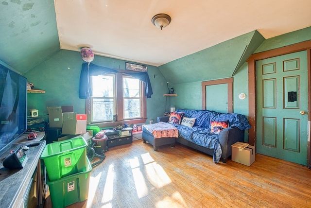 48 Simmons Ave, Brockton, MA 02301