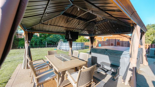 23121 Liberty Street, Saint Clair Shores, MI 48080