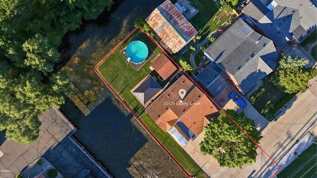 23121 Liberty Street, Saint Clair Shores, MI 48080