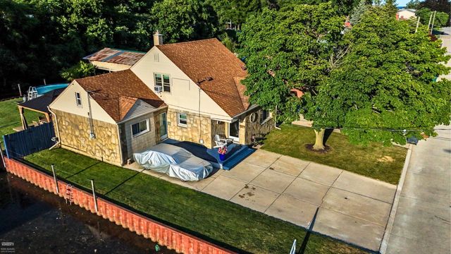23121 Liberty Street, Saint Clair Shores, MI 48080