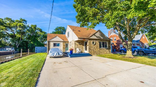 23121 Liberty Street, Saint Clair Shores, MI 48080