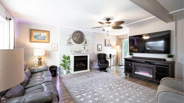 23121 Liberty Street, Saint Clair Shores, MI 48080