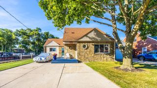 23121 Liberty Street, Saint Clair Shores, MI 48080