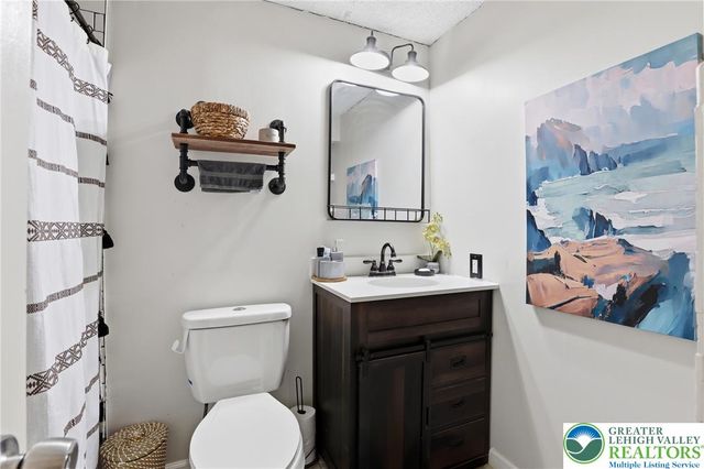 942 Bridge Street, Catasauqua Boro, PA 18032