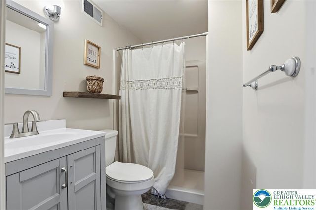 942 Bridge Street, Catasauqua Boro, PA 18032