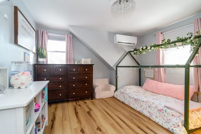 13 Cooper Rd, Natick, MA 01760