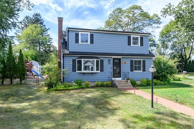 13 Cooper Rd, Natick, MA 01760