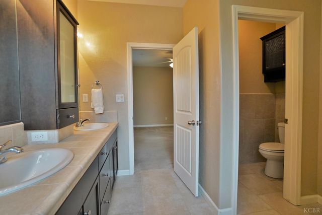 1795 W Van Gogh Way, Hanford, CA 93230