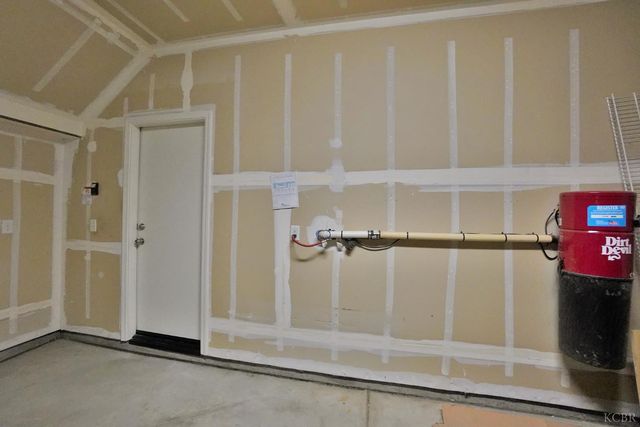 1795 W Van Gogh Way, Hanford, CA 93230