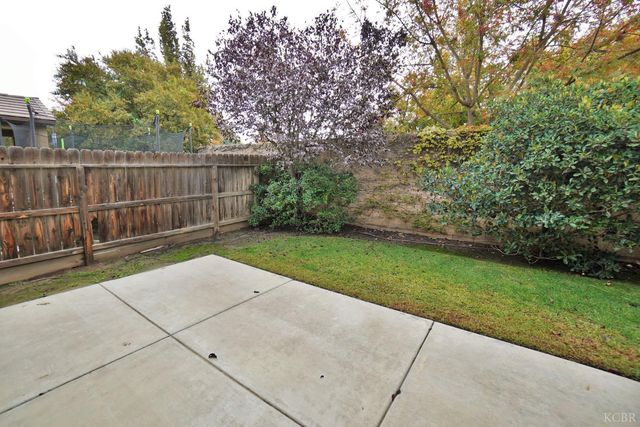 1795 W Van Gogh Way, Hanford, CA 93230