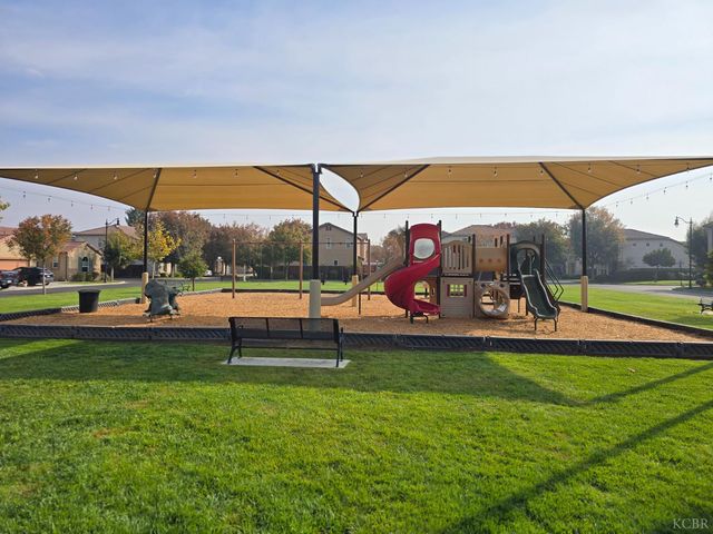 1795 W Van Gogh Way, Hanford, CA 93230