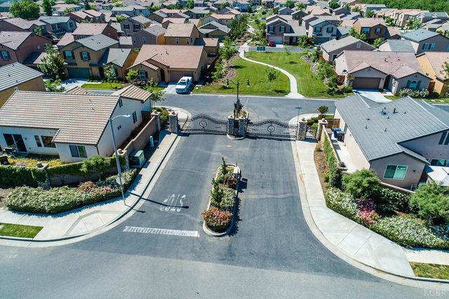 1795 W Van Gogh Way, Hanford, CA 93230