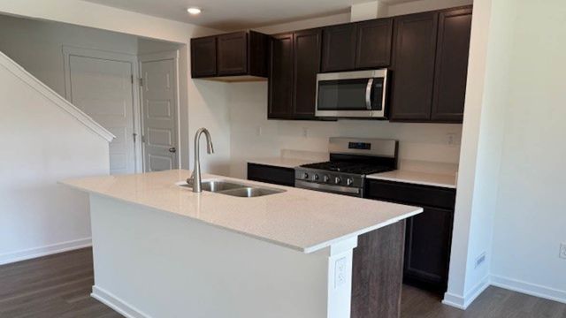 2216 Davidson Way, Yorkville, IL 60560