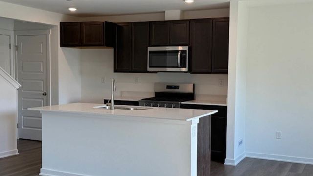 2216 Davidson Way, Yorkville, IL 60560