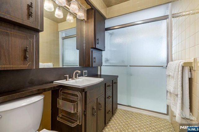 352 Wilson Avenue, Lyndhurst, NJ 07071
