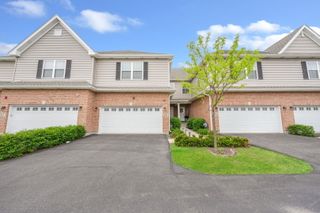 218 Auburn Hills Lane, Addison, IL 60101