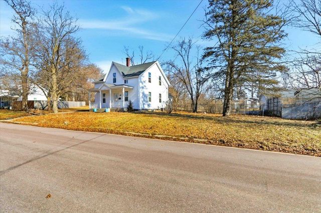 111 James Street, Portage, WI 53901