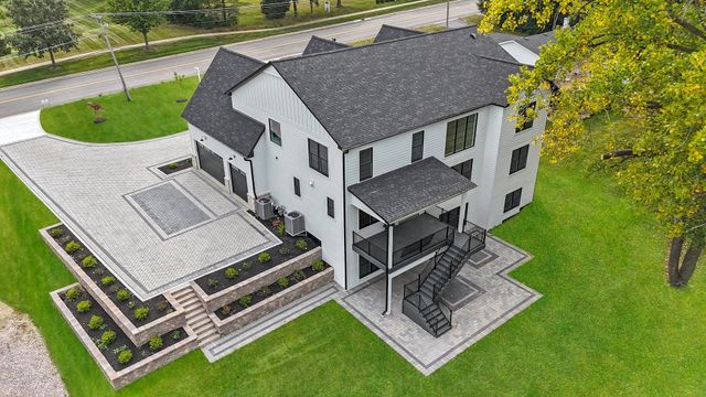 15W670 83rd Street, Burr Ridge, IL 60527