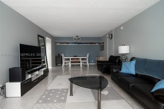 2001 Atlantic Shores Blvd 320, Hallandale Beach, FL 33009